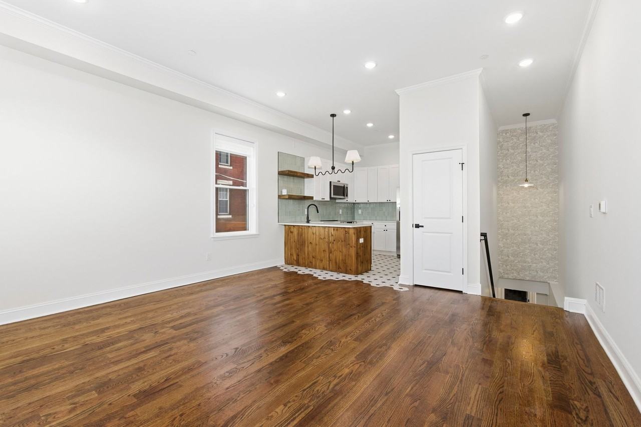 2926 W Oxford Street - Photo 2 of 50