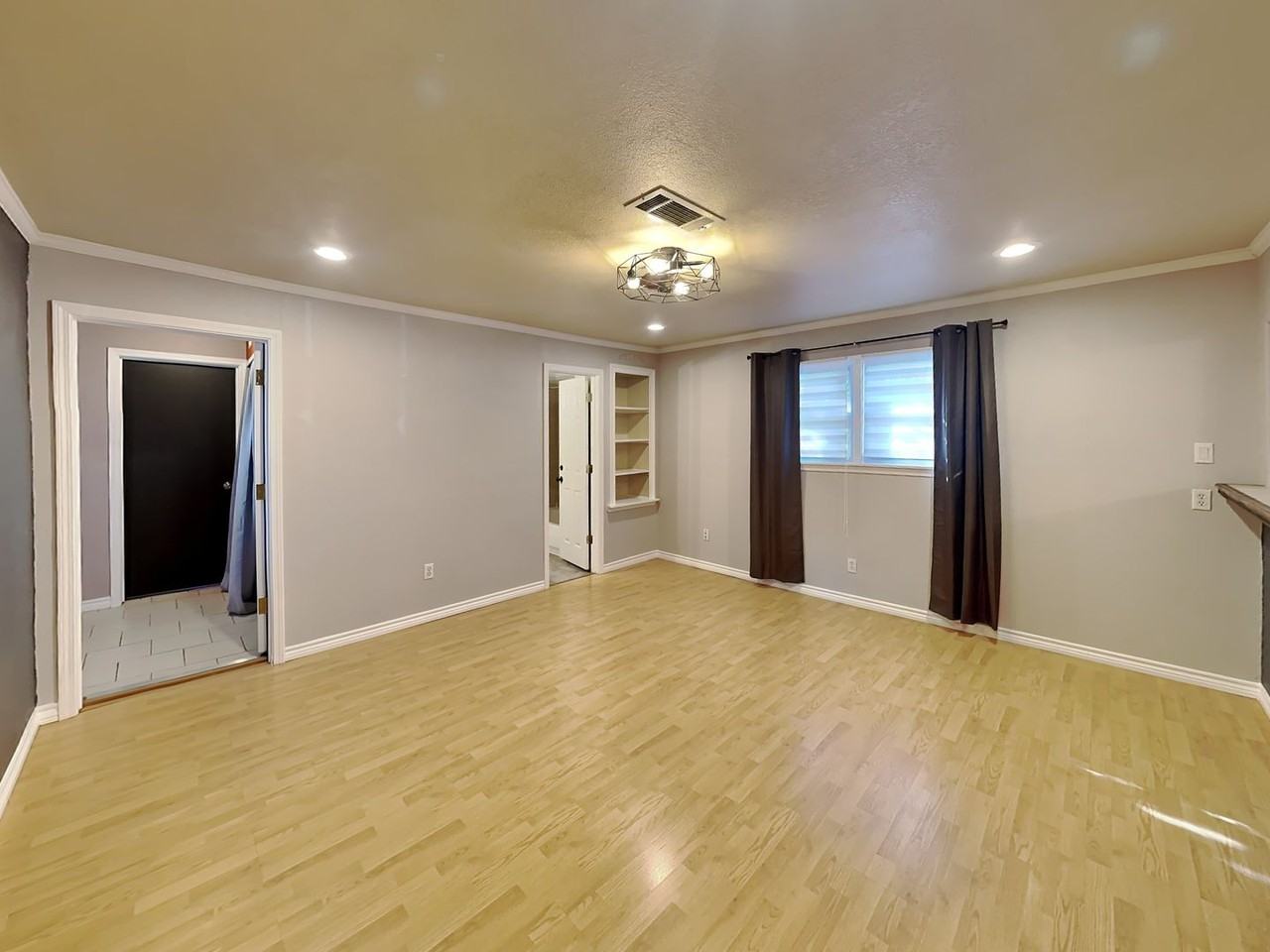 5701 Carb Dr - Photo 4 of 18