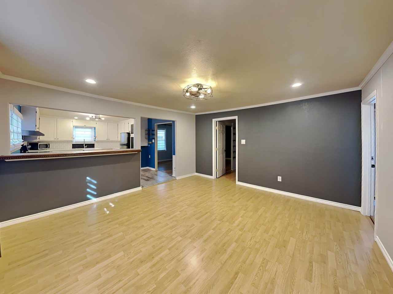 5701 Carb Dr - Photo 5 of 18