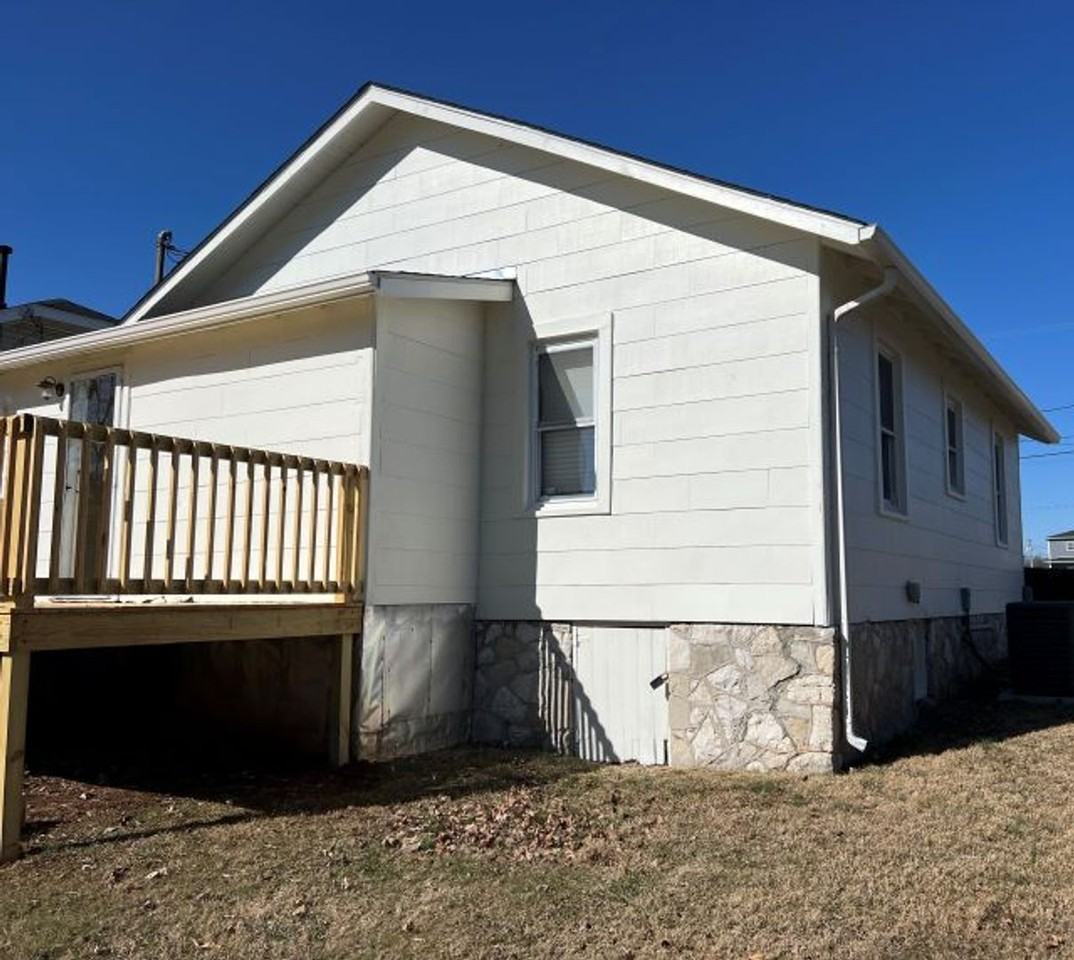 1410 Nutwood St - Photo 2 of 16