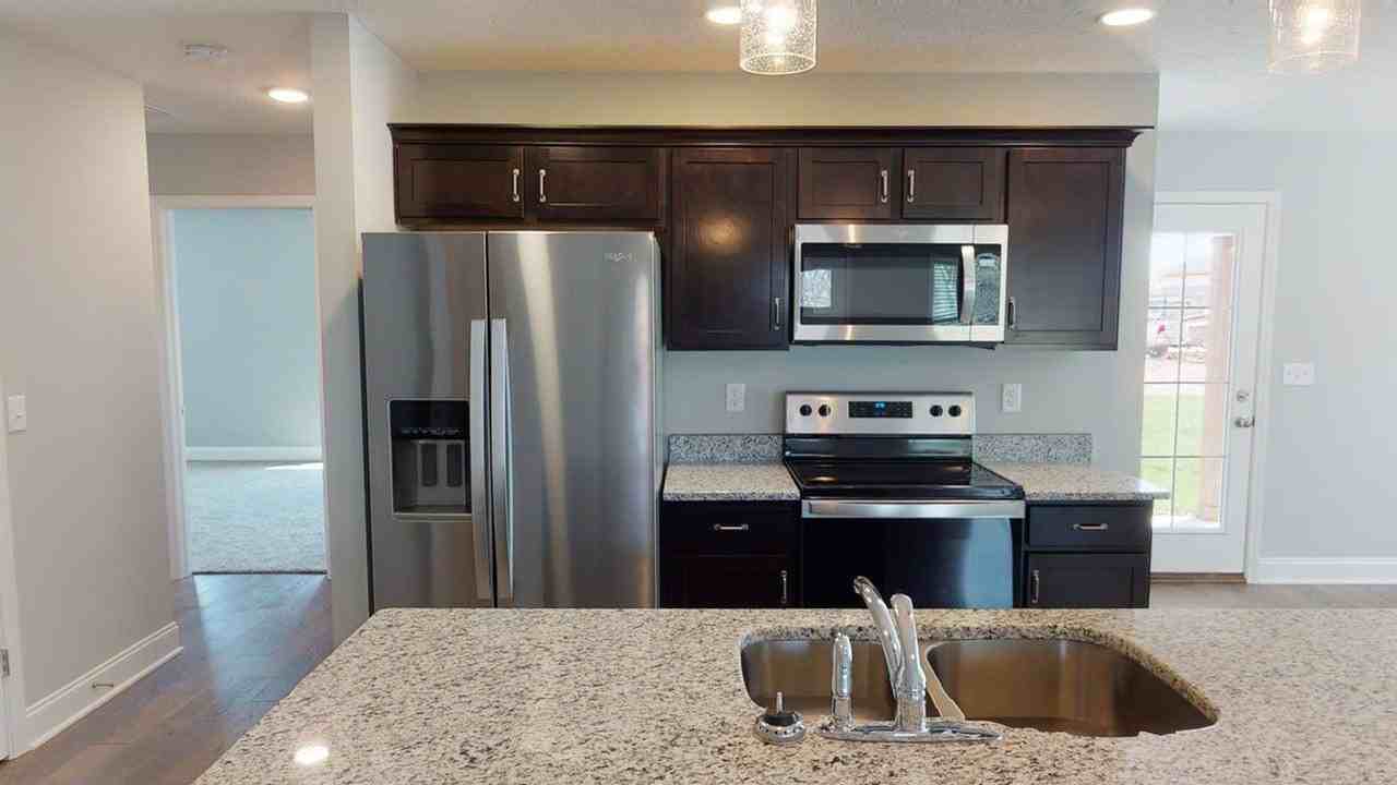 2010 Spring Lakes Cir - Photo 5 of 18