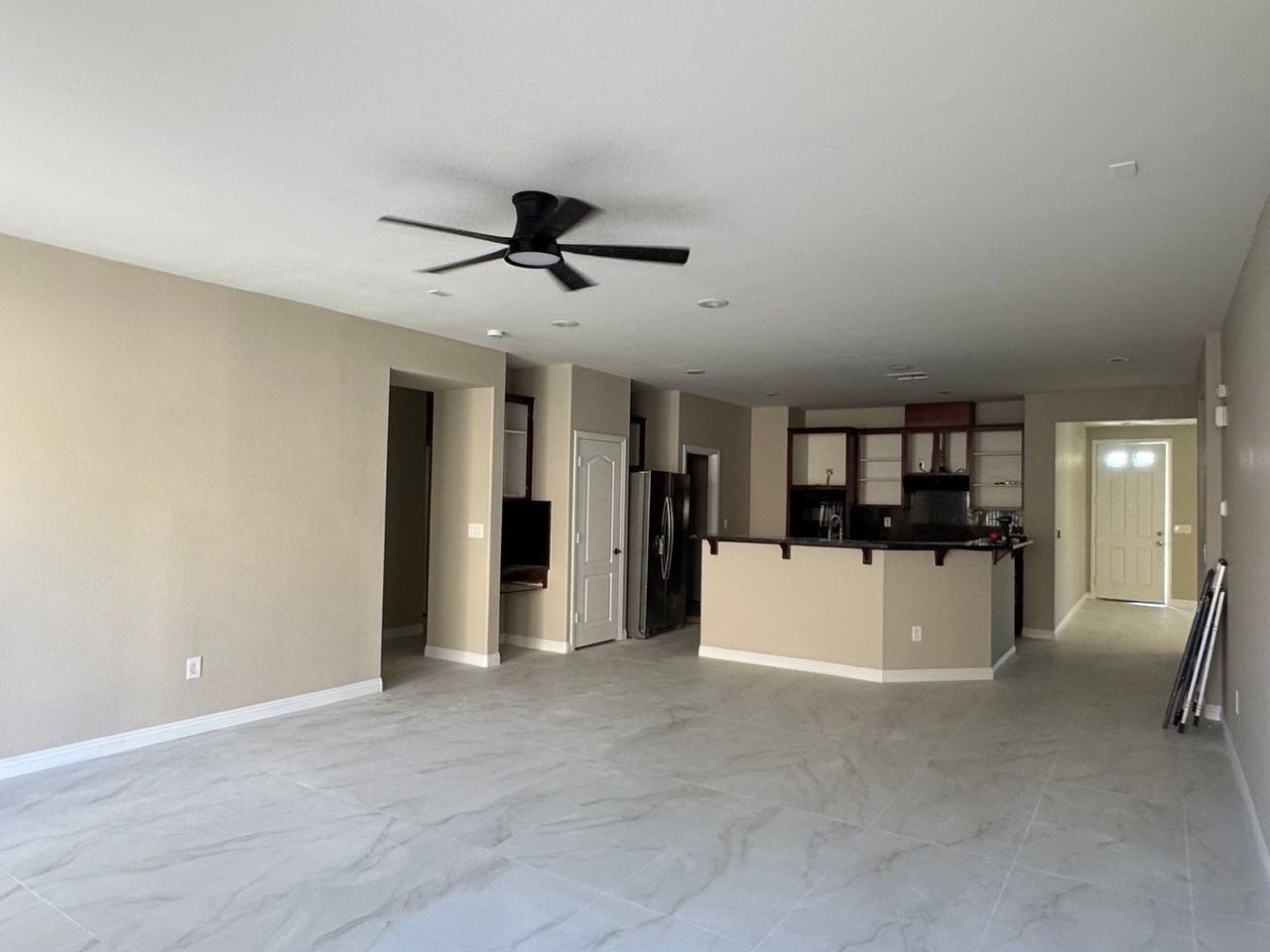 2420 Mountain Rail Dr - Photo 2 of 7