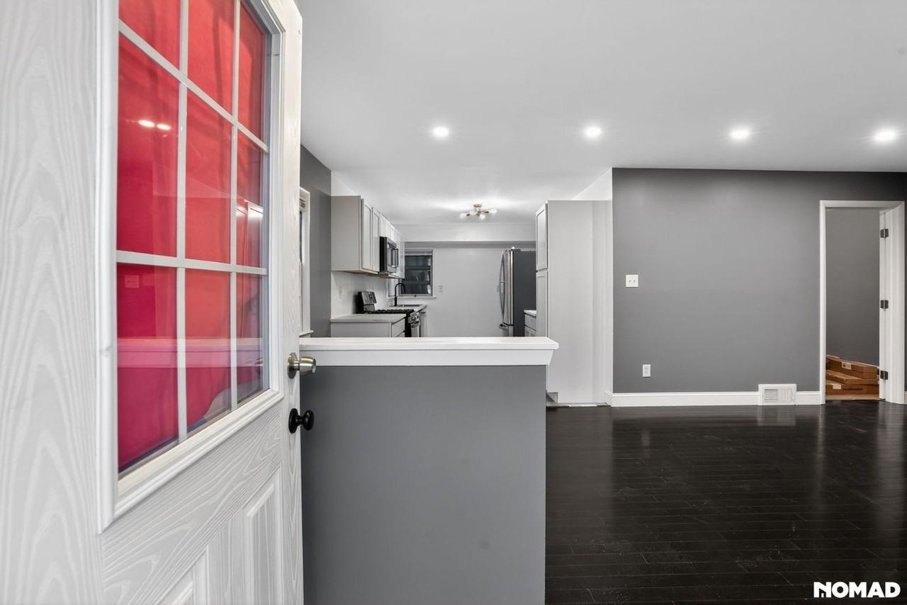 6502 Parkway Ct - Photo 3 of 17