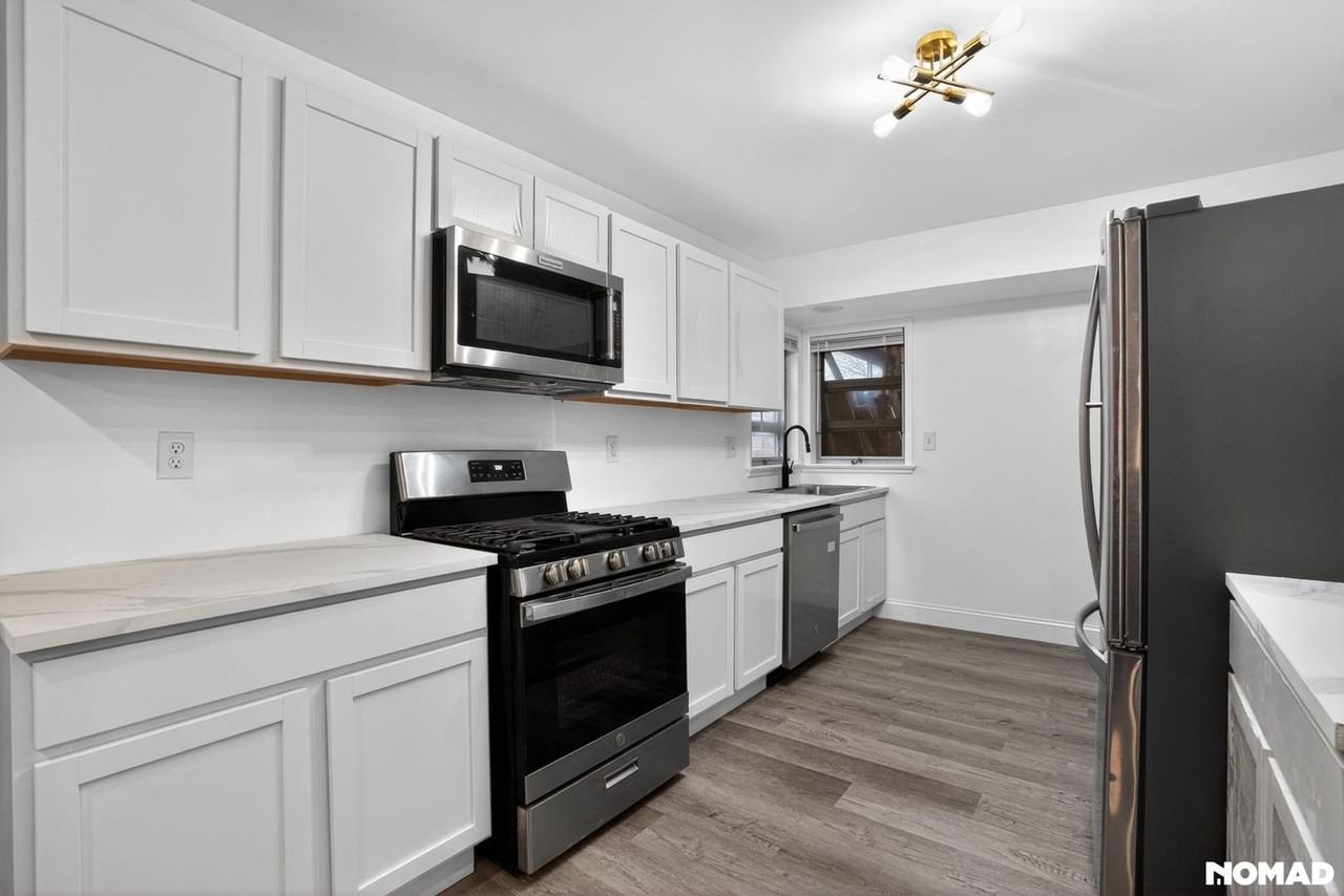 6502 Parkway Ct - Photo 6 of 17