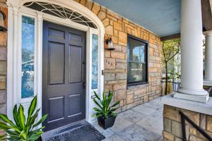 featured image of 805 E 32nd St