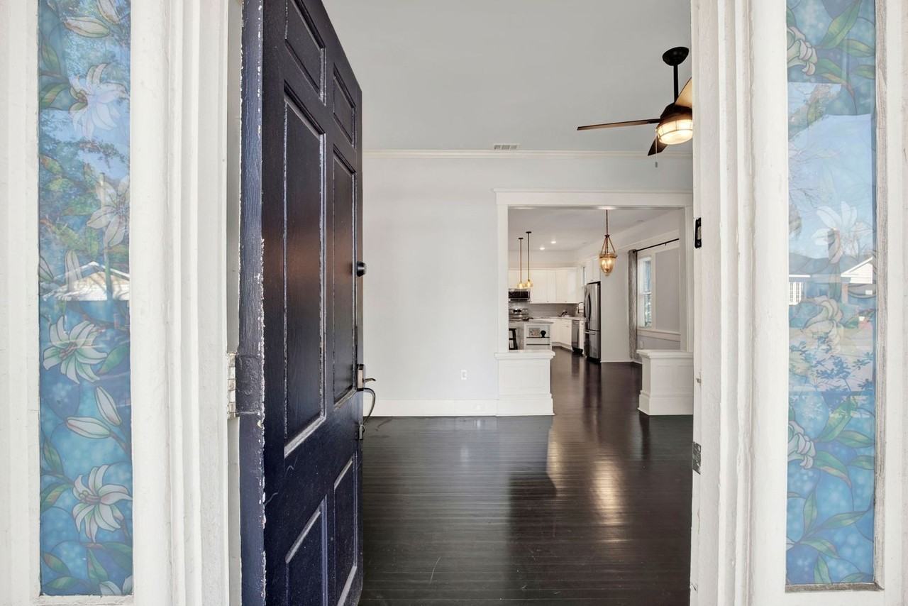 805 E 32nd St - Photo 6 of 38