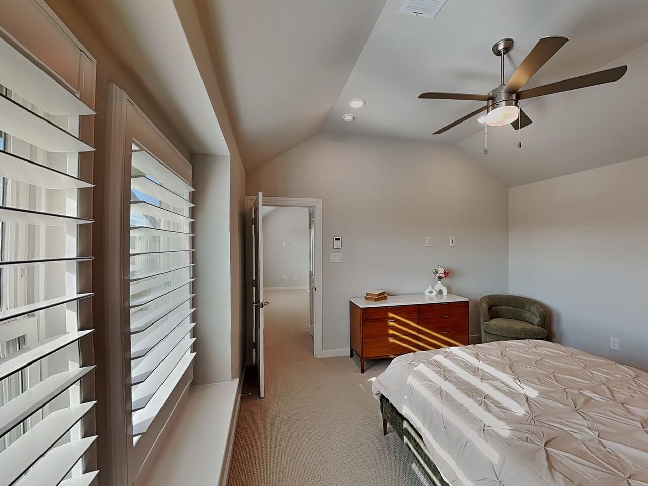 13920 Longvalley Dr - Photo 7 of 16