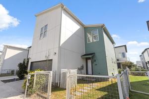 featured image of 9818 Mockingbird Hill Ln