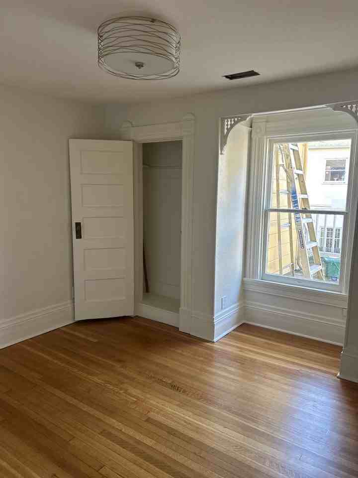 848 E 28th St #A - Photo 6 of 19