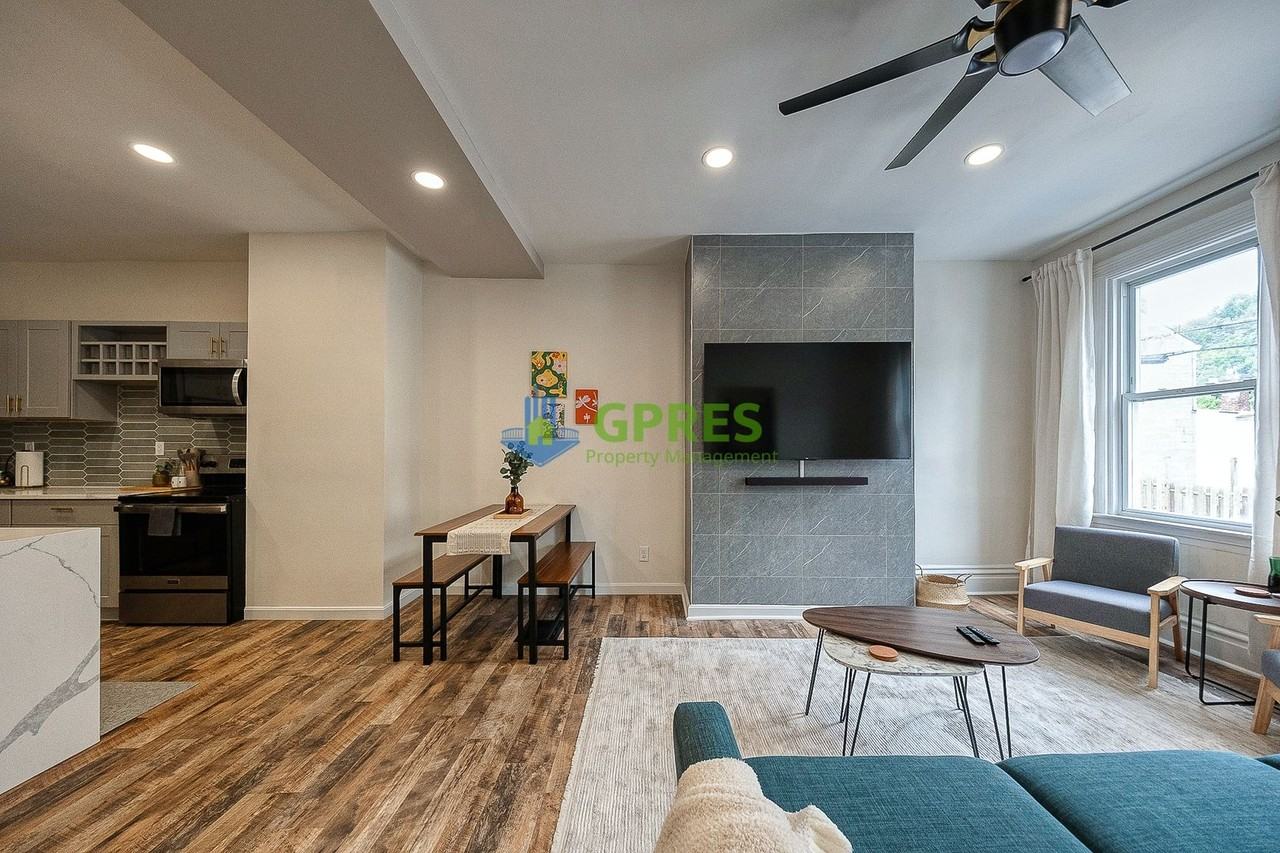 1119 Voskamp St - Photo 4 of 38