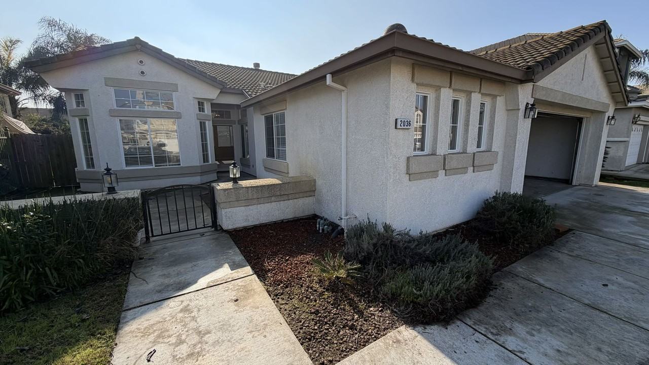 2036 Schaffhausen St - Photo 3 of 50