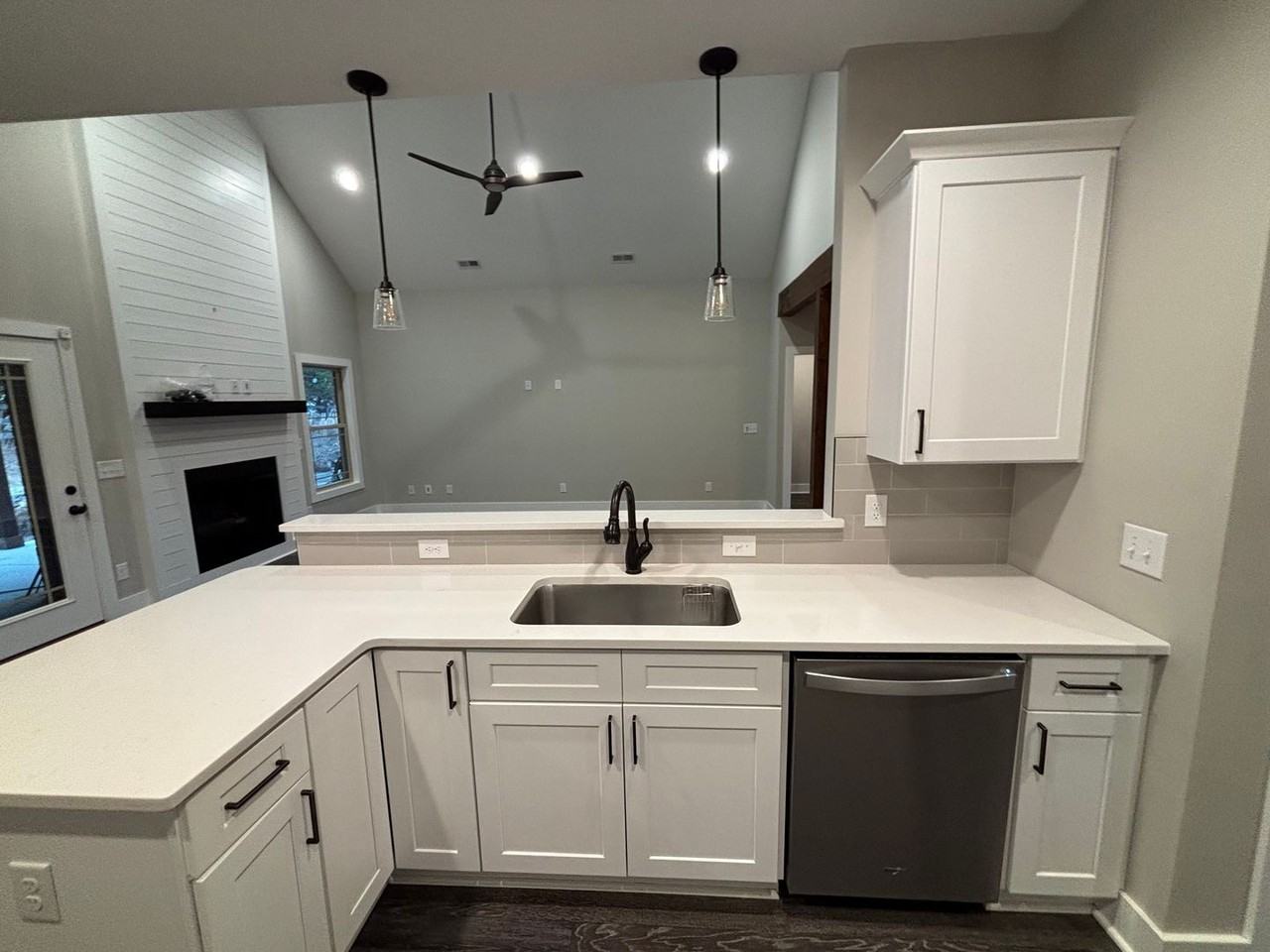 1240 N Austin Springs Rd - Photo 5 of 18