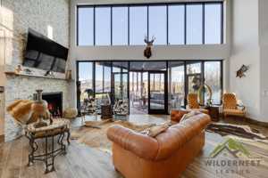 featured image of 332 Lakeview Dr