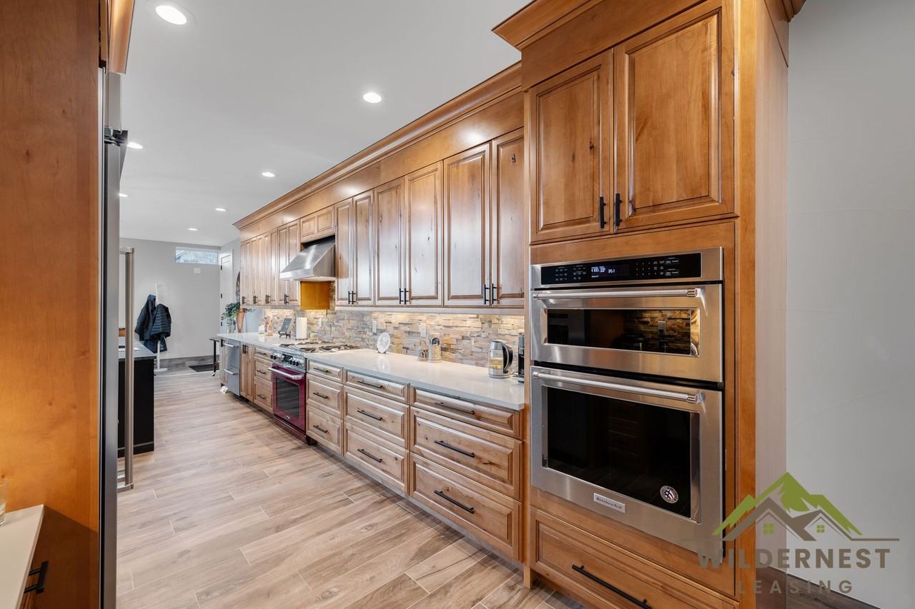 332 Lakeview Dr - Photo 5 of 44