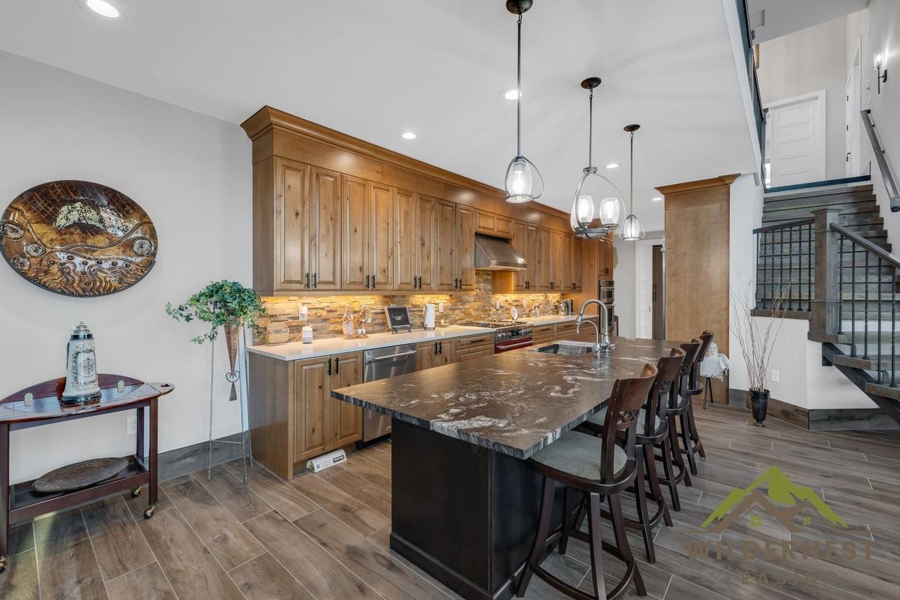 332 Lakeview Dr - Photo 7 of 44