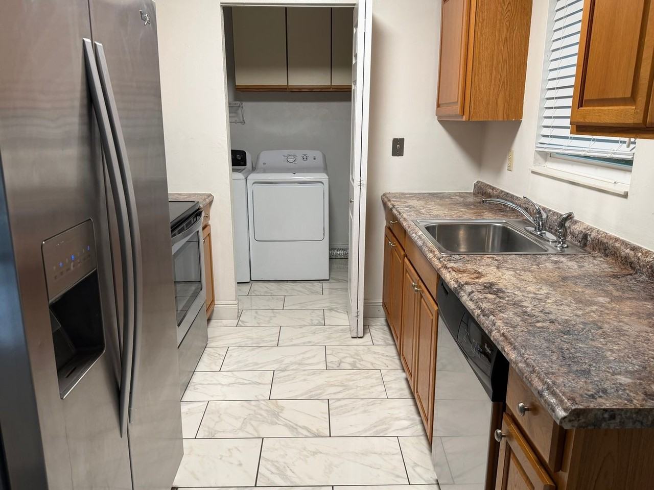 290 S Old Kings Rd - Photo 5 of 17