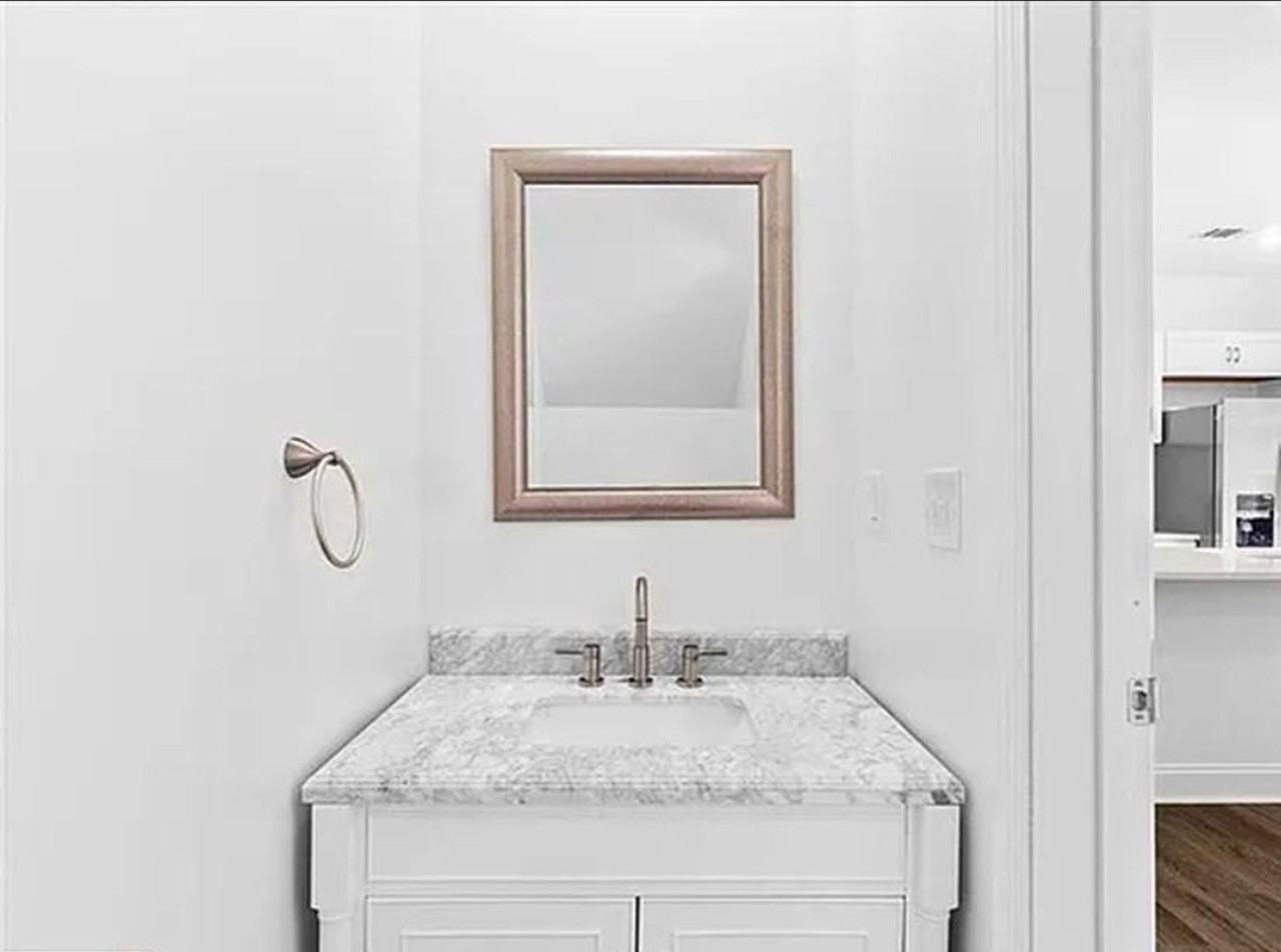 1410 Cleo Way #B - Photo 2 of 11