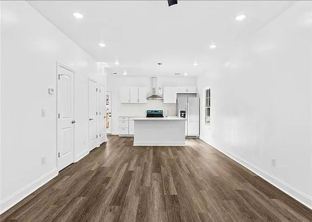 1410 Cleo Way #B - Photo 4 of 11