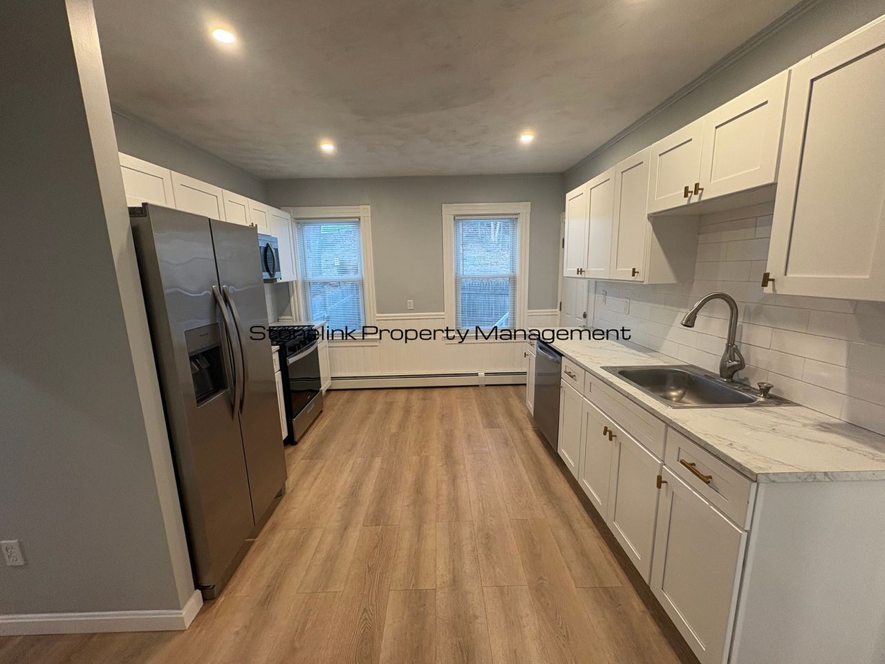 27 Ferncliff Ave - Photo 6 of 17