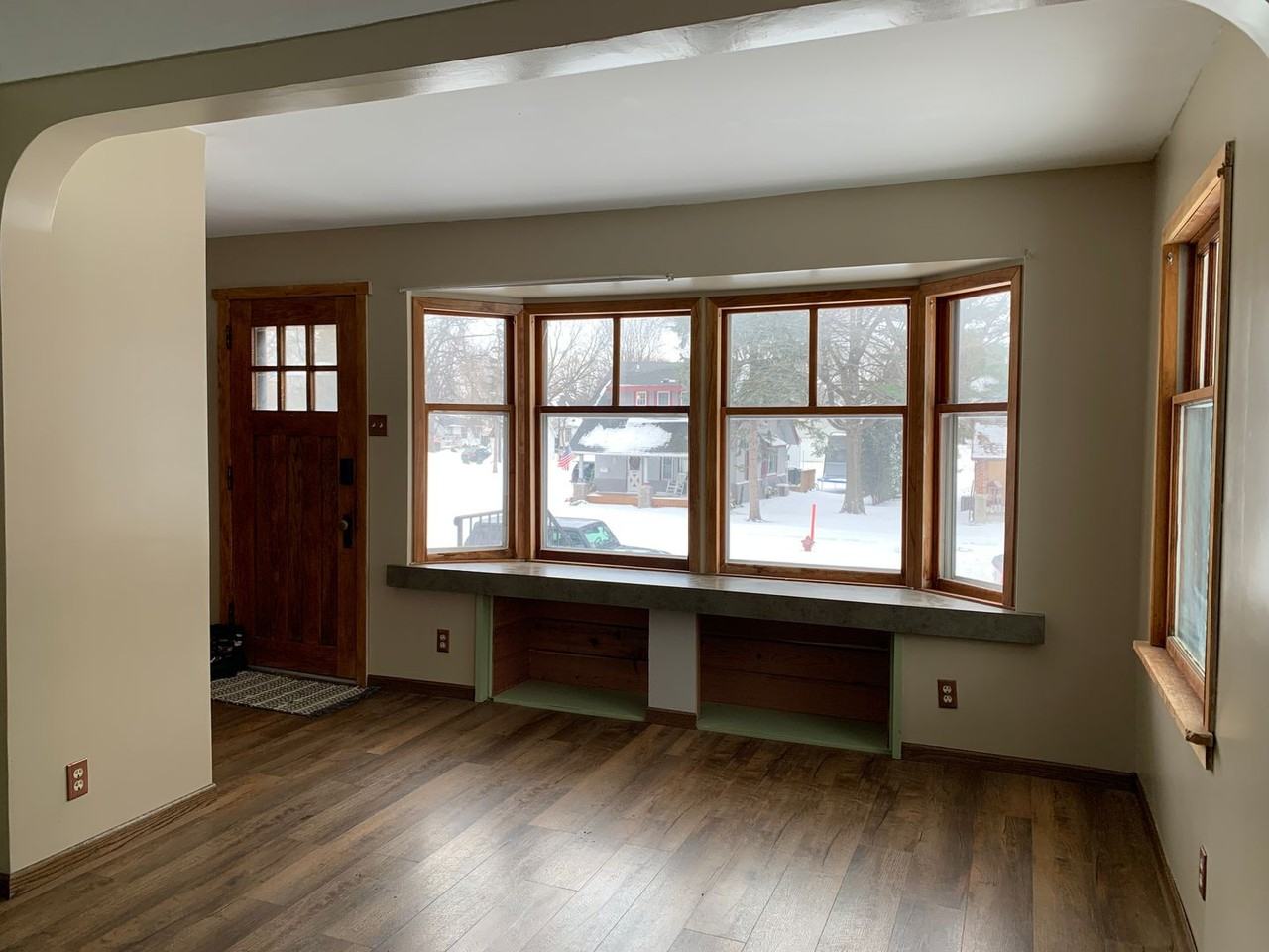 560 Hassan St Se - Photo 3 of 50