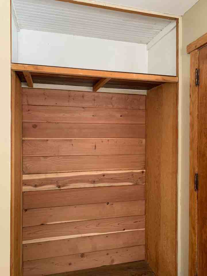 560 Hassan St Se - Photo 5 of 50