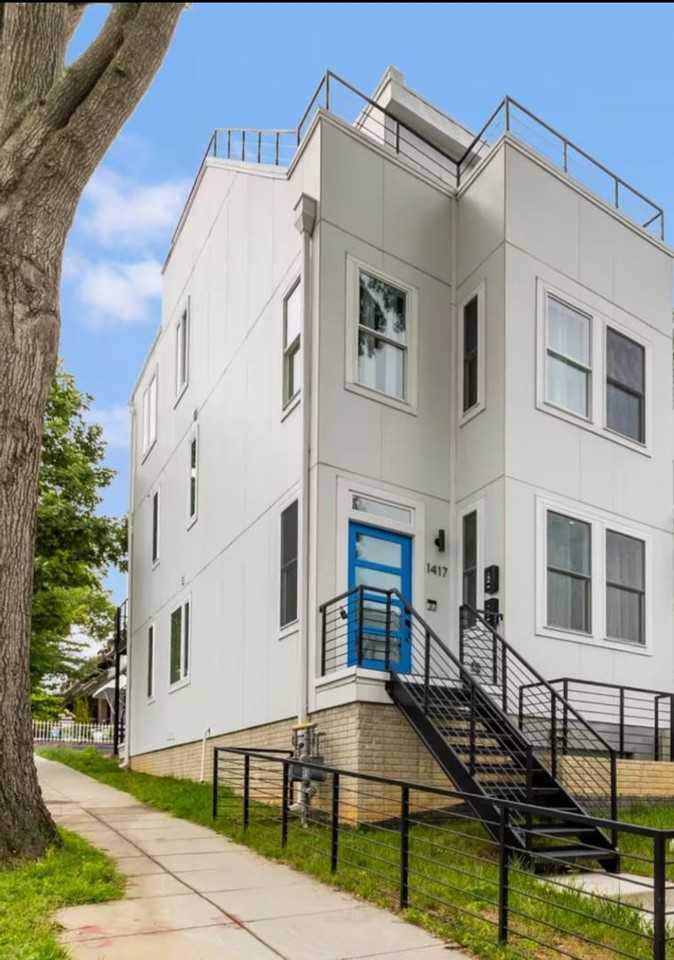 1417 Montello Ave Ne - Photo 2 of 43