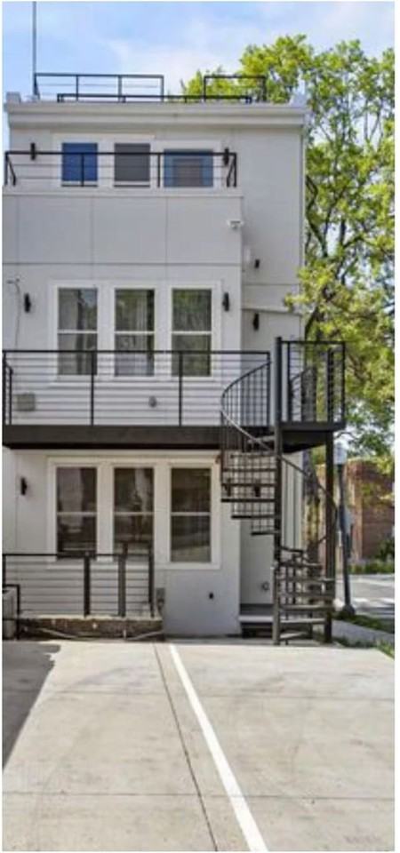 1417 Montello Ave Ne - Photo 6 of 43