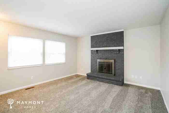 43 Surrey Ct - Photo 7 of 14