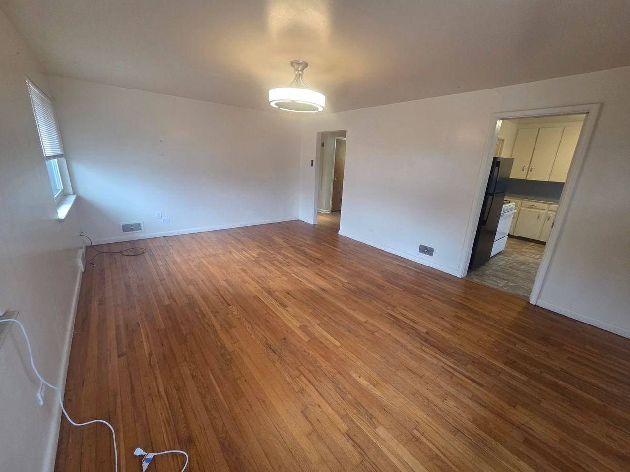 805 Monroe St - Photo 6 of 12