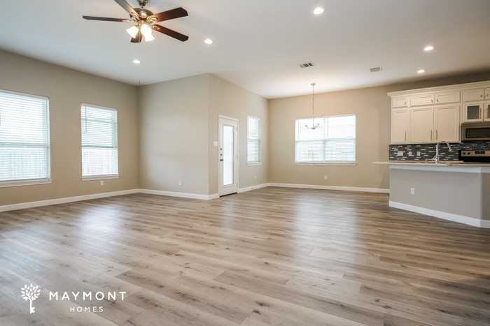 721 Shady Meadow Ln - Photo 4 of 12