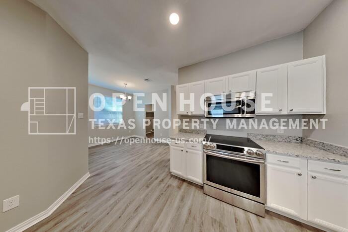 1053 Pullman Dr - Photo 6 of 23