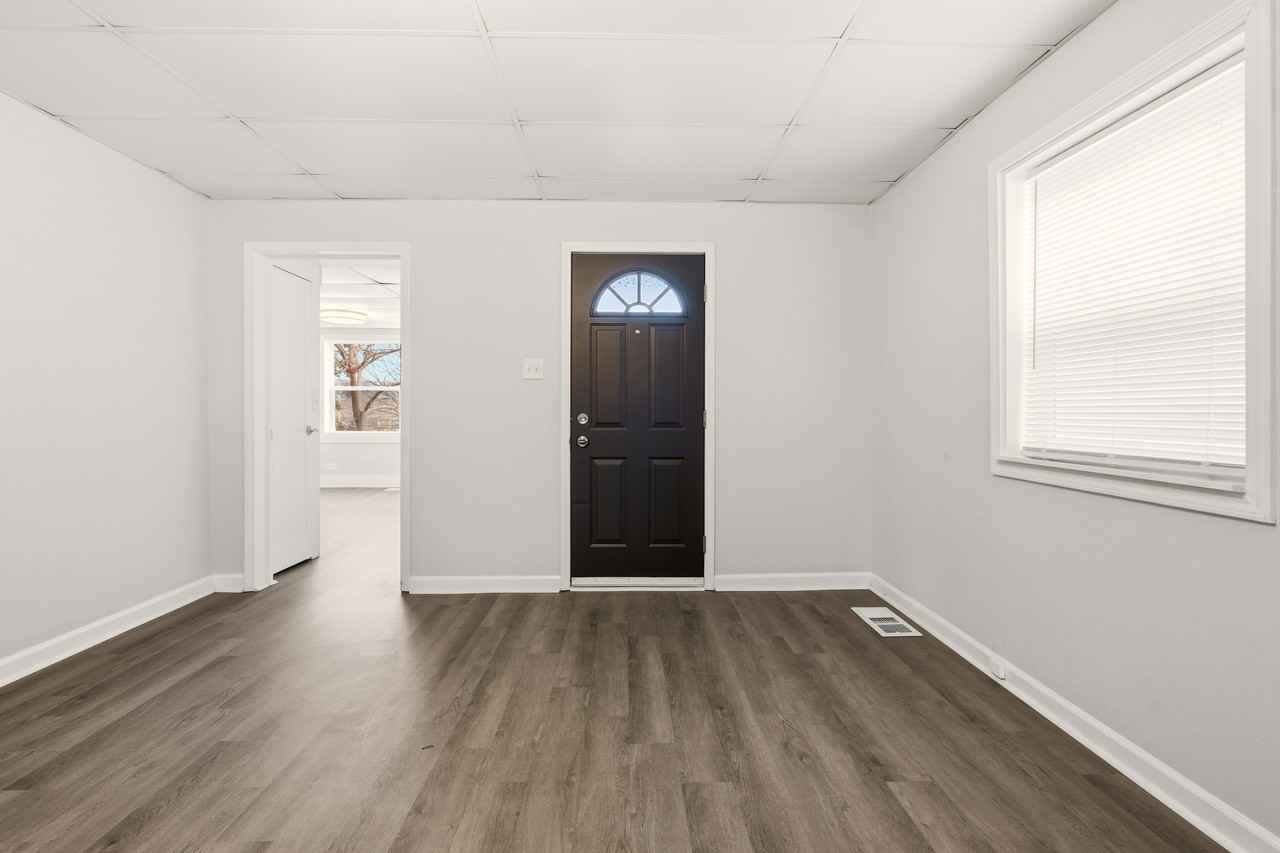 339 Jay St #NA - Photo 4 of 23