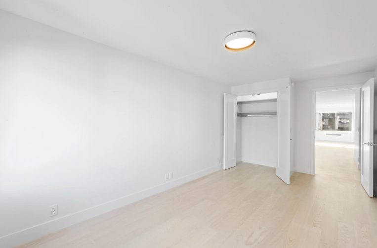 926 Park Ave #10D - Photo 6 of 13