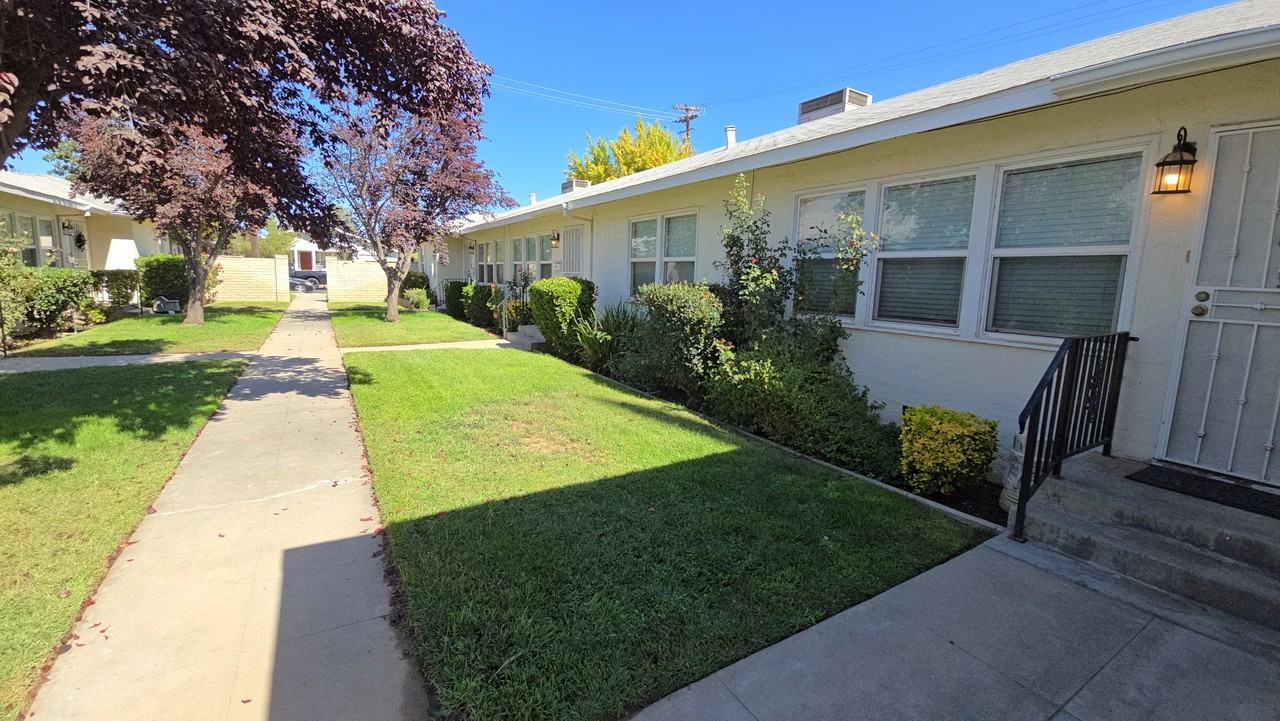 742 E Cornell Ave #742 - Photo 2 of 12