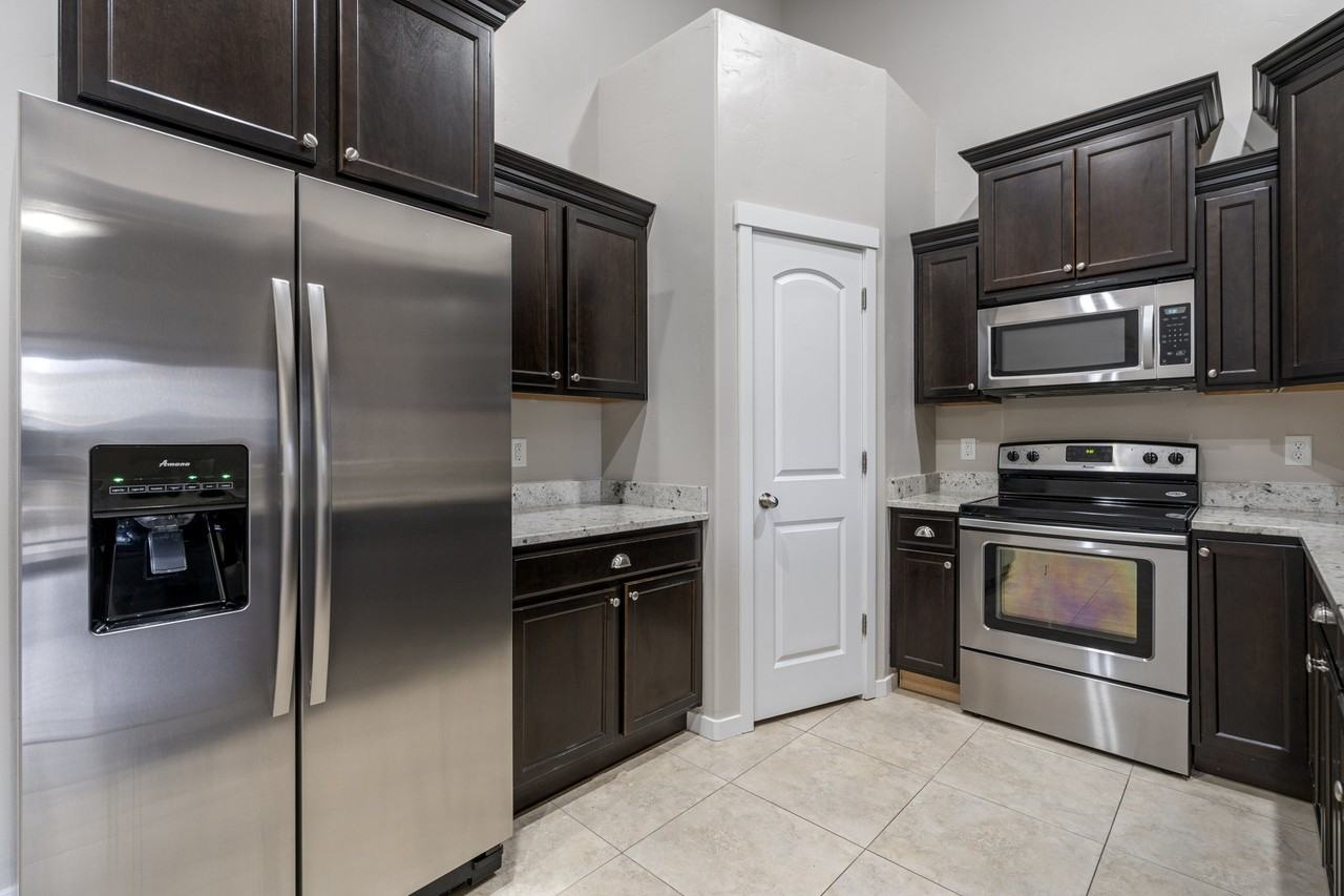 127 E Jordan Ridge Blvd #411 - Photo 7 of 21