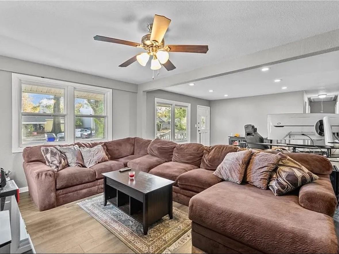 314 Rogers Ave #NA - Photo 2 of 12