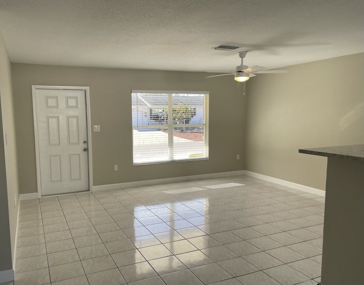 8504 43rd Avenue Dr W #NA - Photo 3 of 23