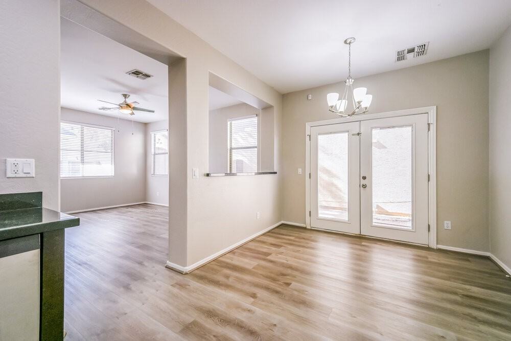 7032 S 7th Ln - Photo 6 of 17