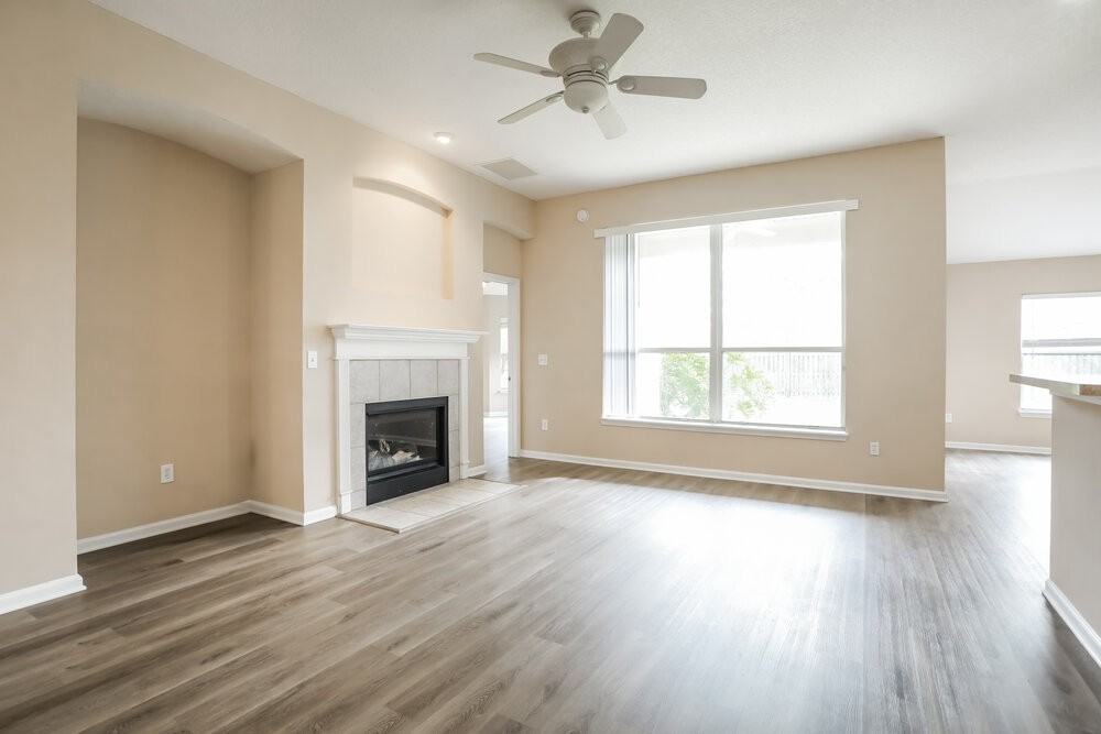 744 Flowers St - Photo 5 of 16