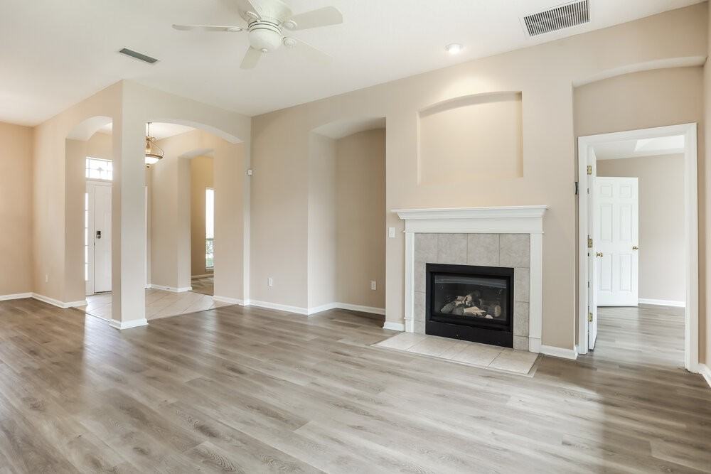 744 Flowers St - Photo 6 of 16