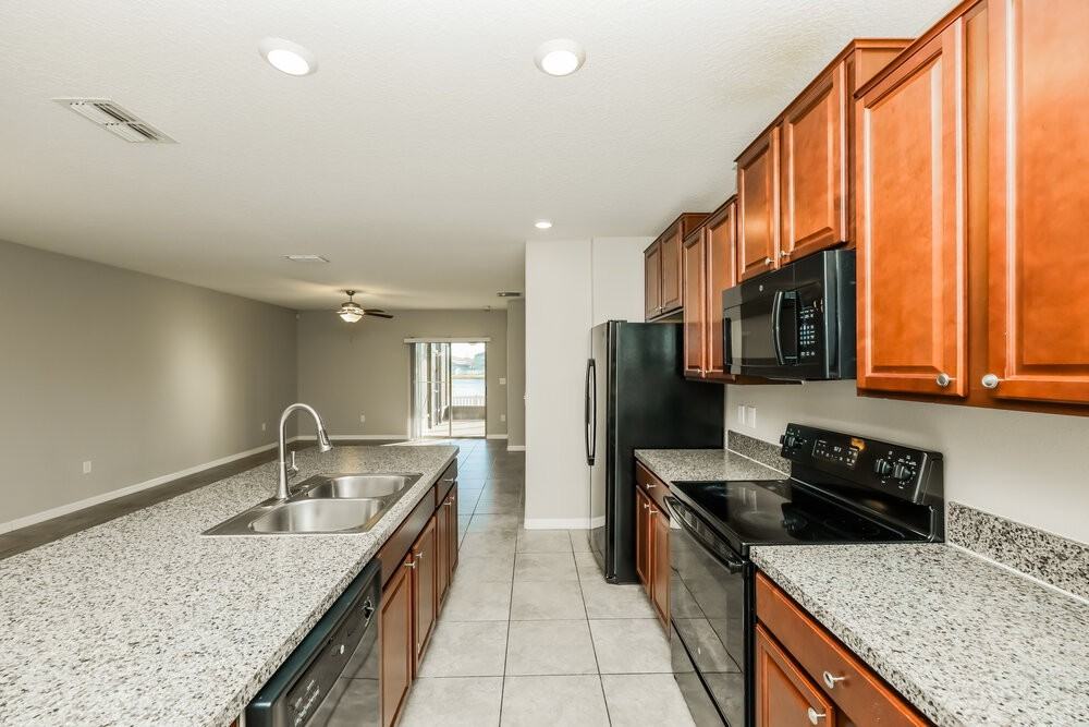 15425 Broad Brush Dr - Photo 6 of 17