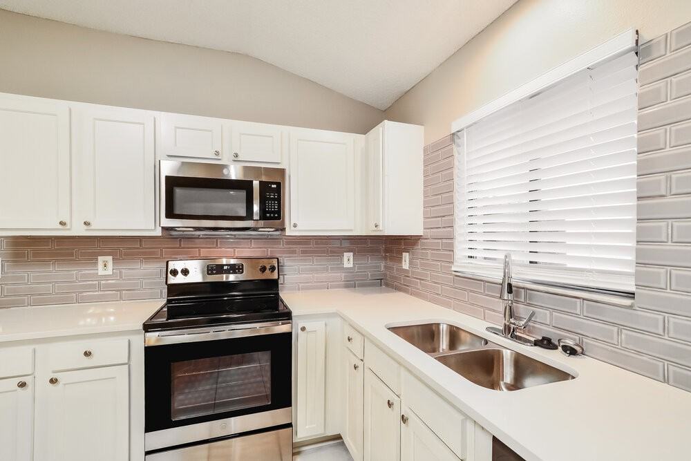 586 S Sundance Dr - Photo 7 of 16