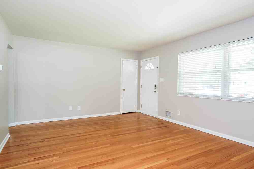 507 Green Valley Dr - Photo 3 of 16