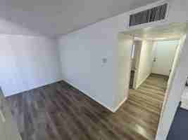 featured image of 1101 W Sherer St #7