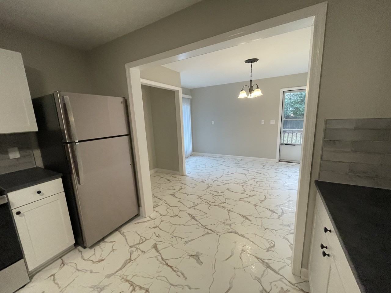 909 Sandalwood Dr #NA - Photo 3 of 28