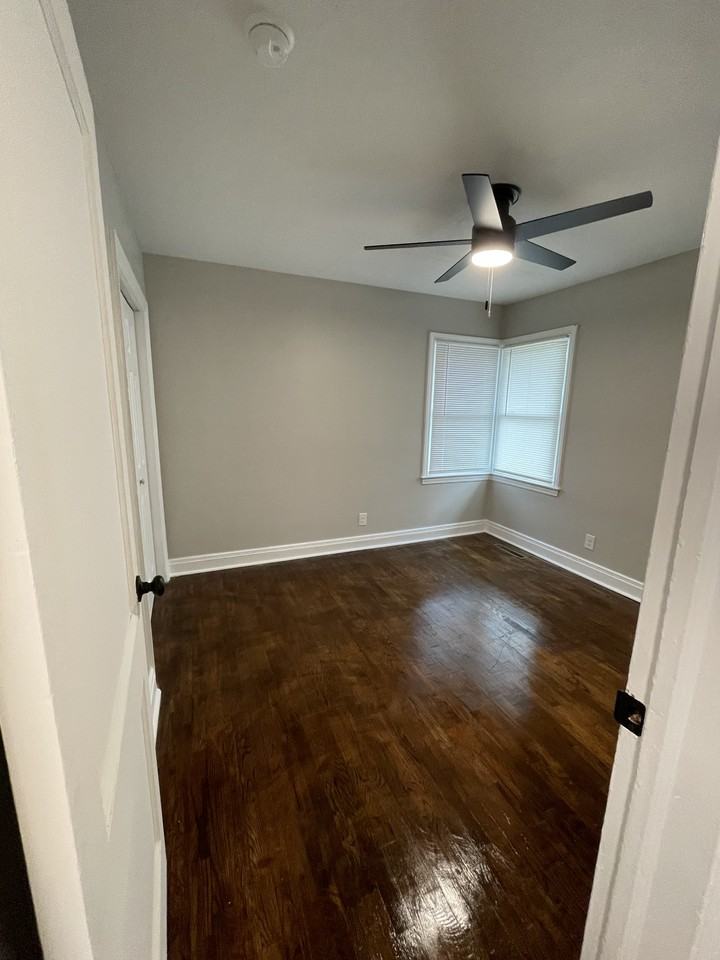 909 Sandalwood Dr #NA - Photo 4 of 28