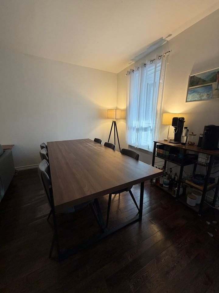 2358 Rue Sheppard - Photo 3 of 11