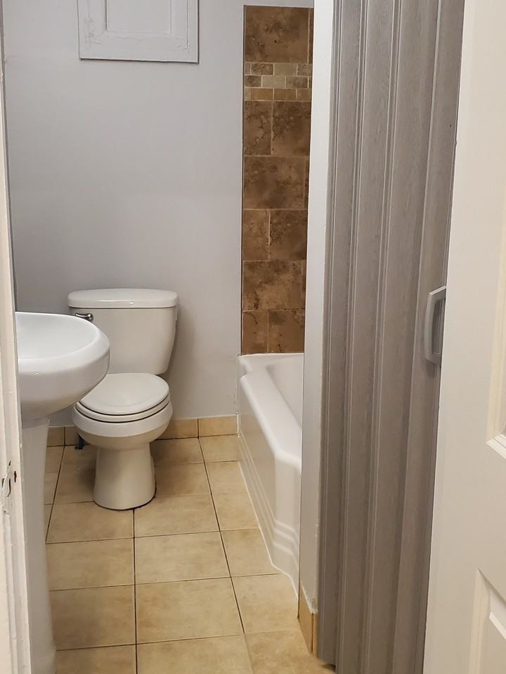 177 W Parmenter St #1 - Photo 6 of 17