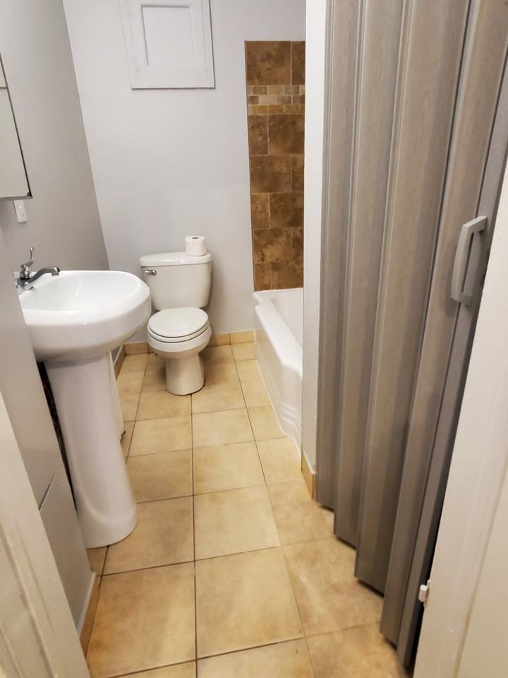 177 W Parmenter St #1 - Photo 7 of 17