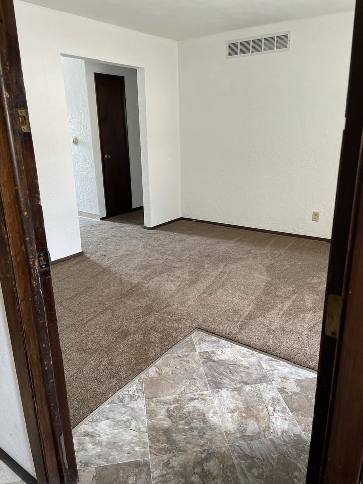 2205 Stoneybrook Rd #NA - Photo 3 of 11